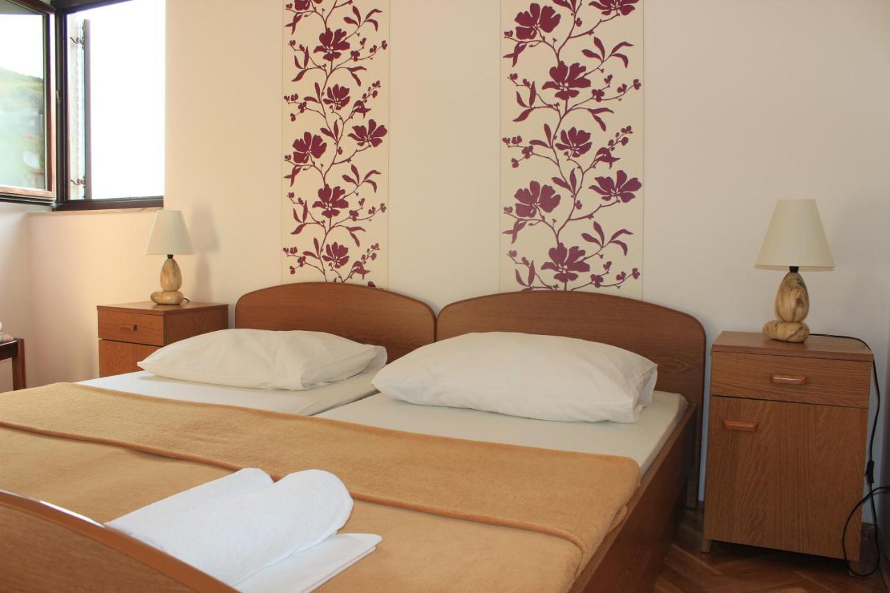 Apartments Petrada Omis Room photo